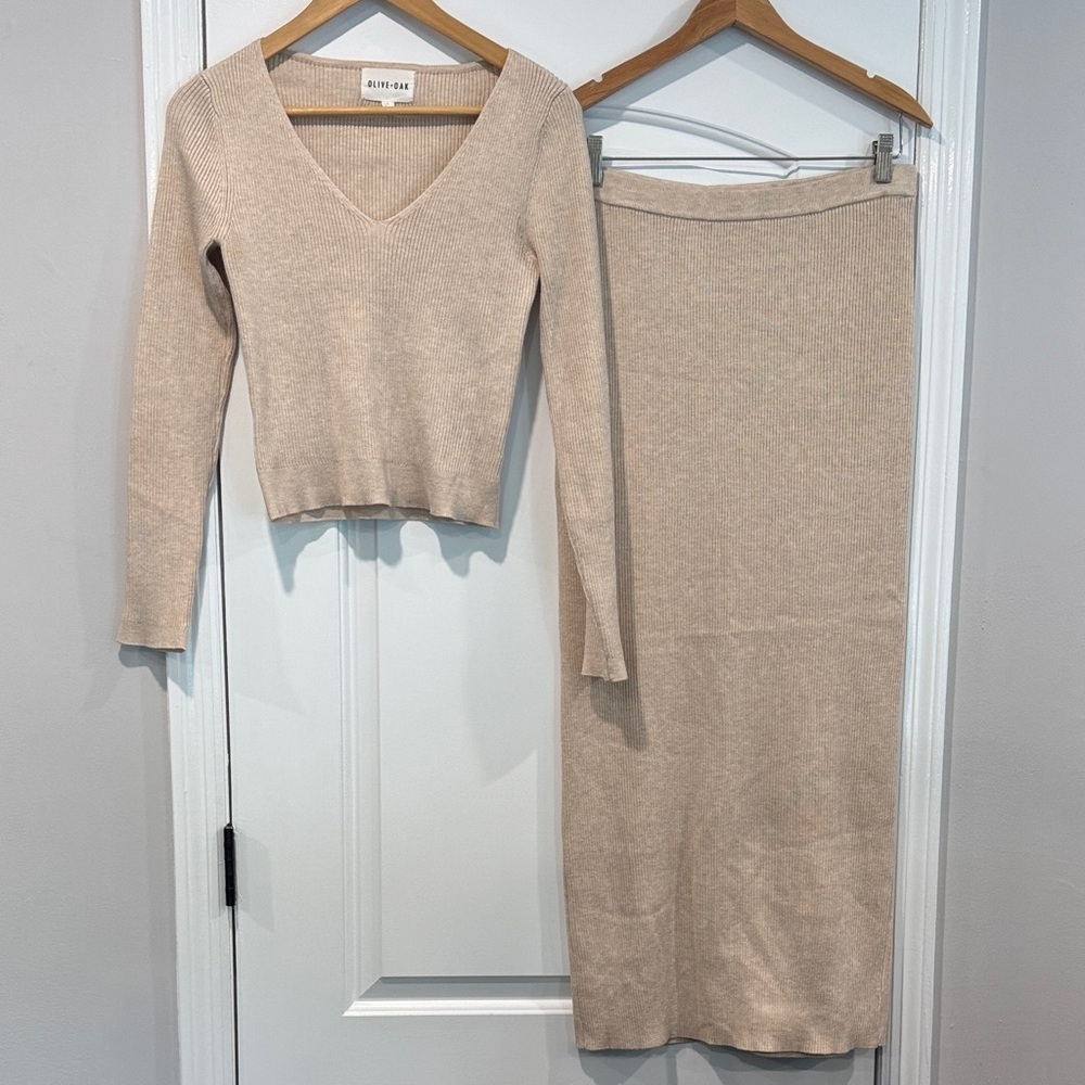 Olive + Oak Tan Ribbed Knit Skirt Set Size Large